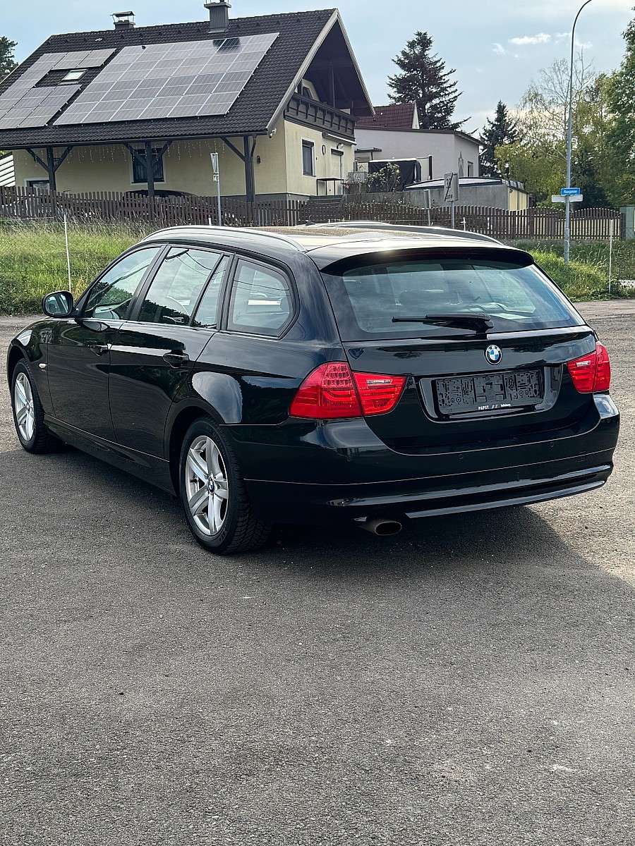 BMW 316d Touring Österreich-Paket (2010) - Bild 8