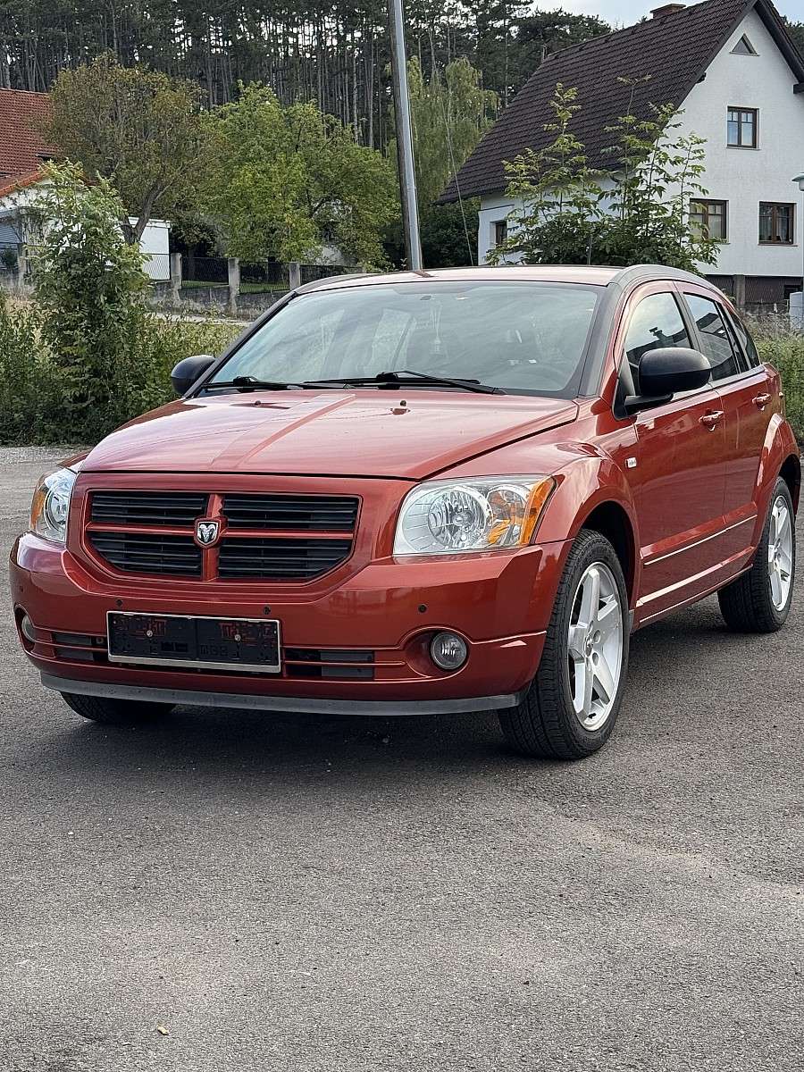 Dodge Caliber 2,0 CRD SXT Sport (2009) - Bild 2