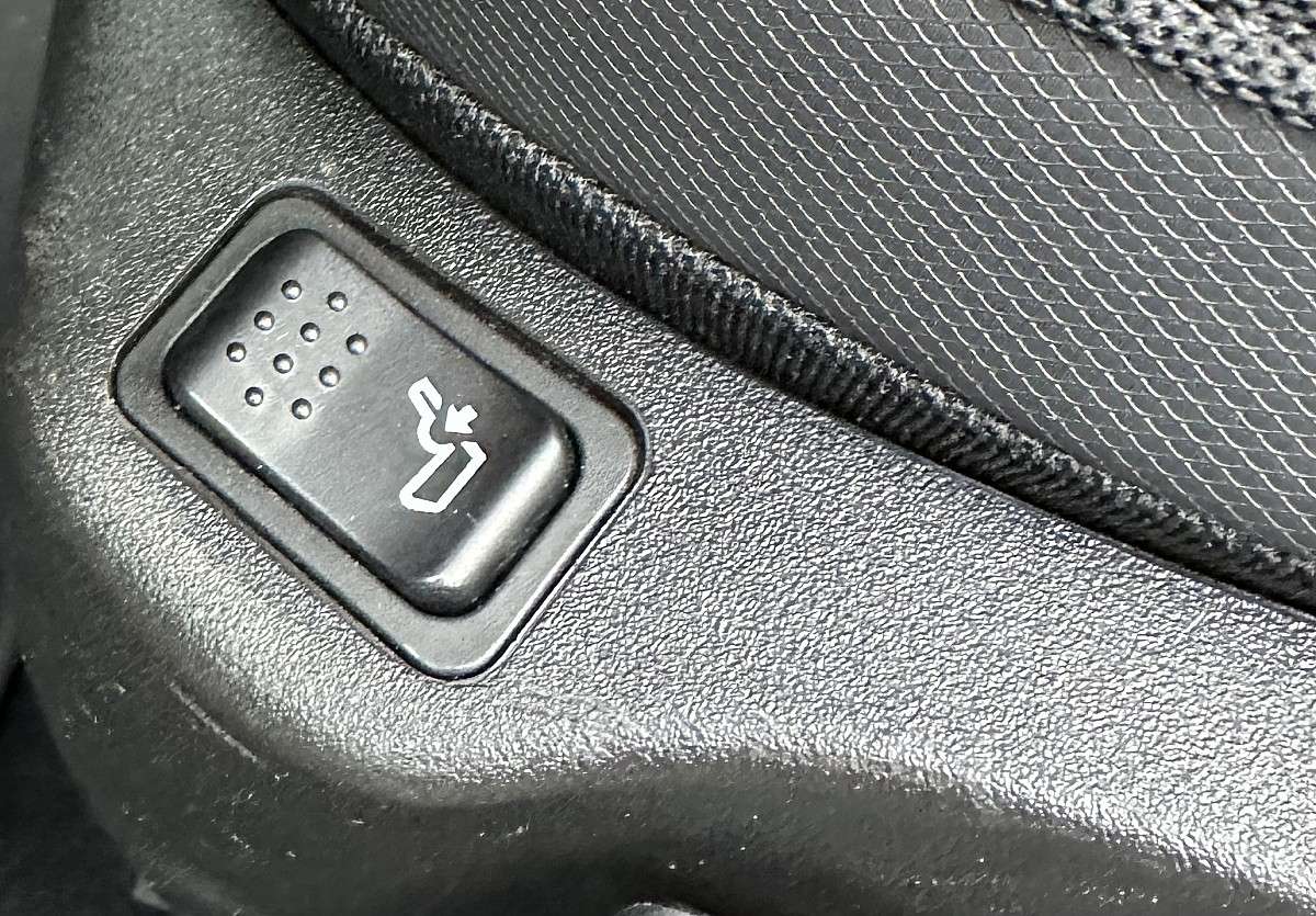 Jeep Renegade 2,0 MultiJet II 140 Limited AWD Aut. (2015) - Bild 28