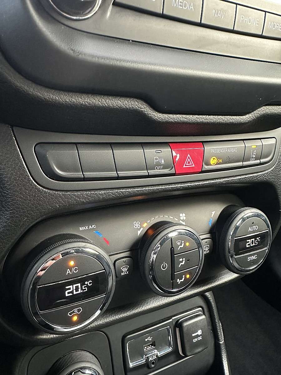 Jeep Renegade 2,0 MultiJet II 140 Limited AWD Aut. (2015) - Bild 22