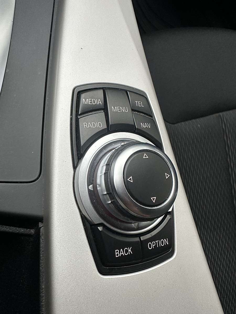 BMW 318d Touring Advantage Aut. (2016) - Bild 18