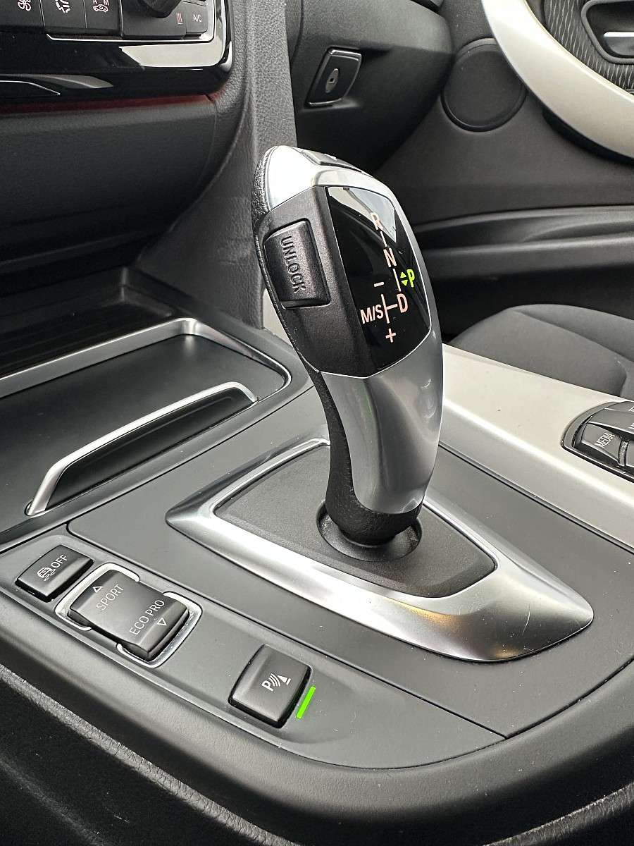 BMW 318d Touring Advantage Aut. (2016) - Bild 17