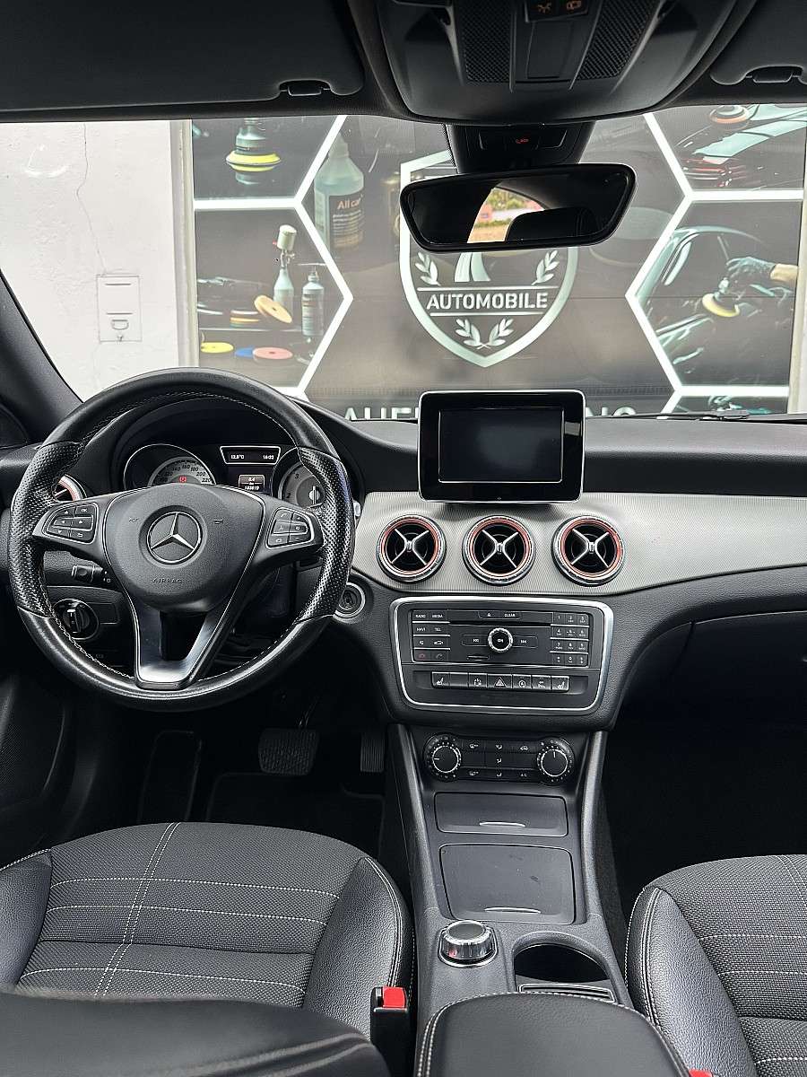 Mercedes-Benz CLA 220 d Aut. (2015) - Bild 16