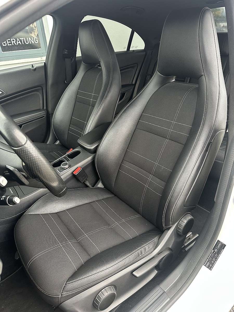 Mercedes-Benz CLA 220 d Aut. (2015) - Bild 10