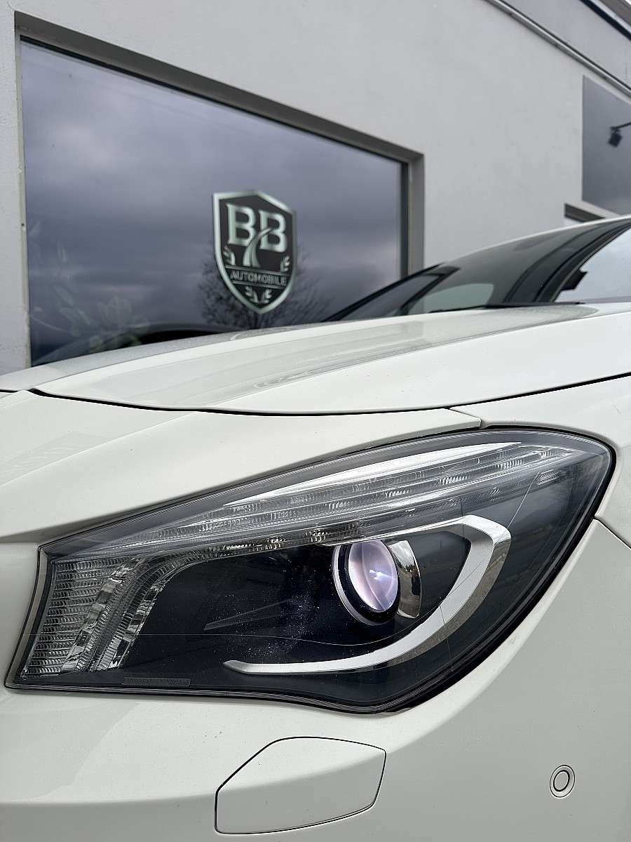Mercedes-Benz CLA 220 d Aut. (2015) - Bild 8