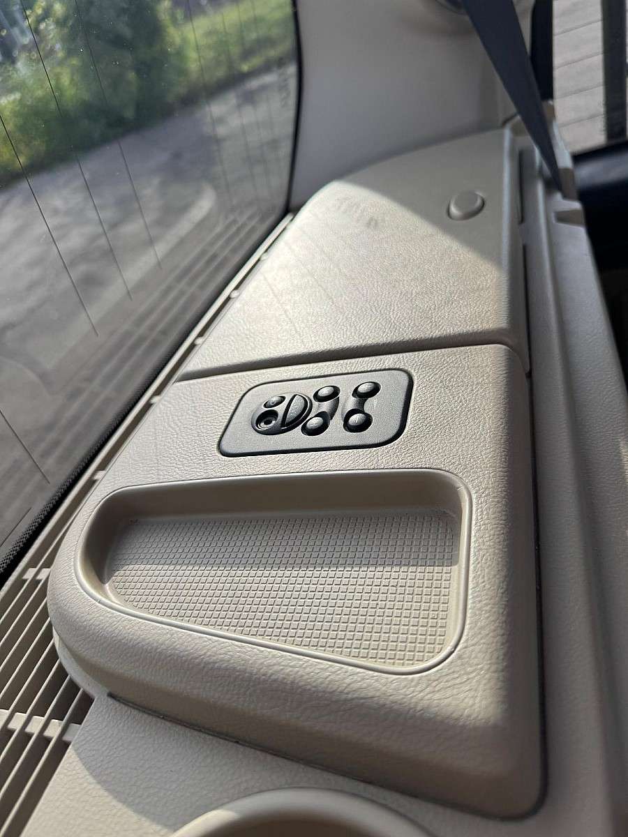 Land Rover Discovery 4 3,0 TdV6 HSE Aut. (2010) - Bild 23