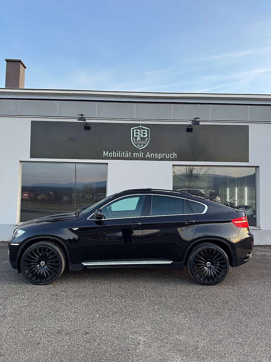 BMW X6 seitlich