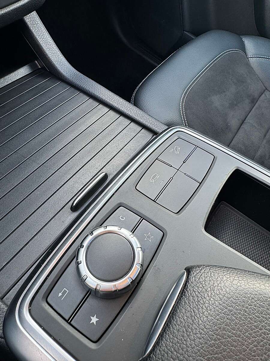 Mercedes-Benz ML 350 BlueTEC 4MATIC (2013) - Bild 16